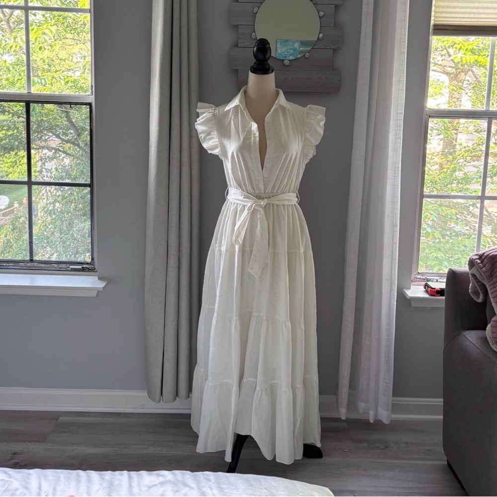 Elegant white maxi dress
